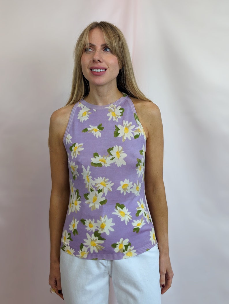 True vintage Y2K 2000s Moschino 100% wool lilac sleeveless top with floral daisy pattern quirky cute pastel chic size S/ XS image 6