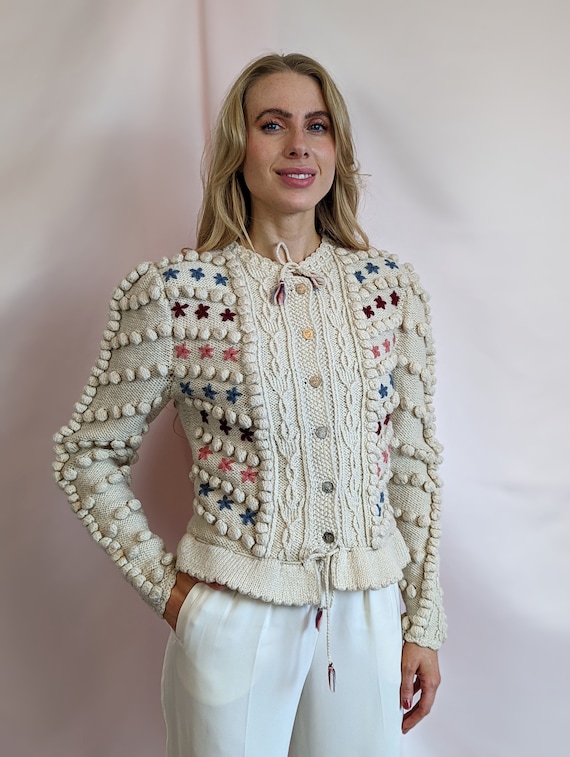 True Vintage 1980s Hand Knitted 100% Wool Beige Bobble Tyrolean 