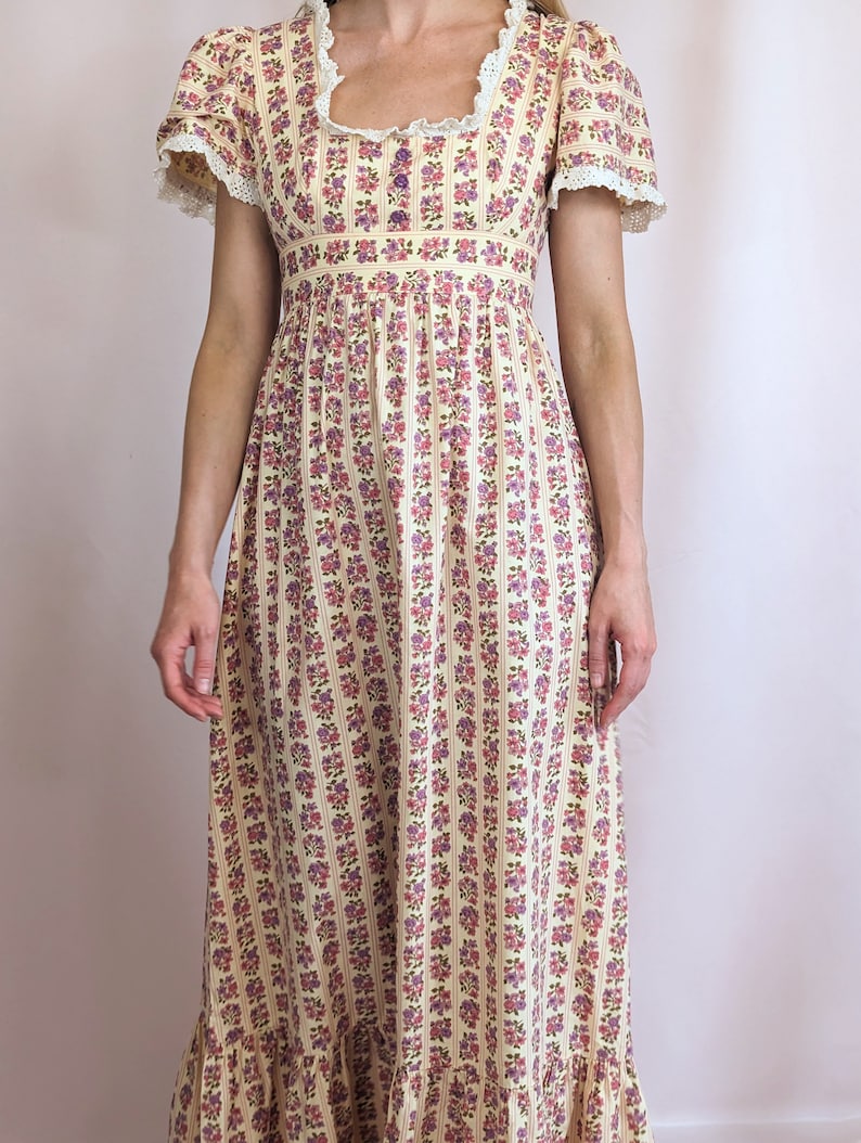 70s vintage Sherman of London maxi puffy sleeve romantic floral dress/ cotton/ Summer/ cottagecore/ lace trims/ A line/ size XS image 2