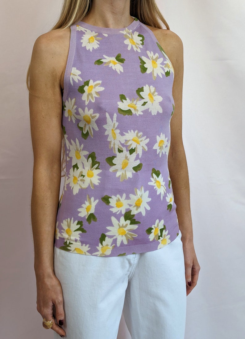 True vintage Y2K 2000s Moschino 100% wool lilac sleeveless top with floral daisy pattern quirky cute pastel chic size S/ XS image 3