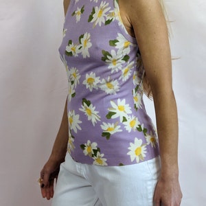 True vintage Y2K 2000s Moschino 100% wool lilac sleeveless top with floral daisy pattern quirky cute pastel chic size S/ XS image 9