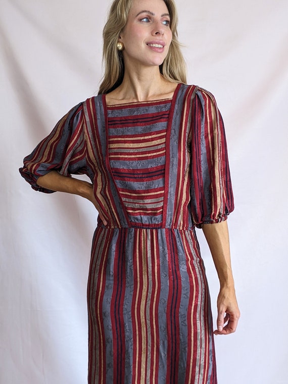 True vintage 1970s satin finish striped midi visc… - image 2