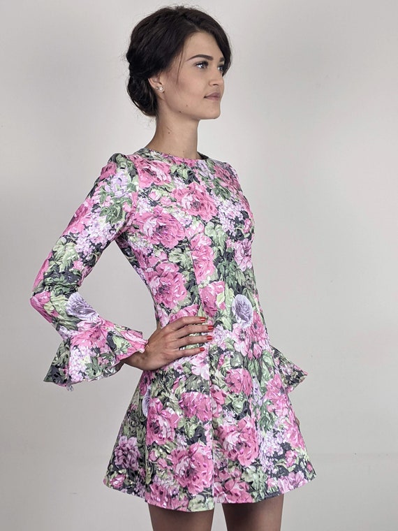Circurar sleeve flower dress