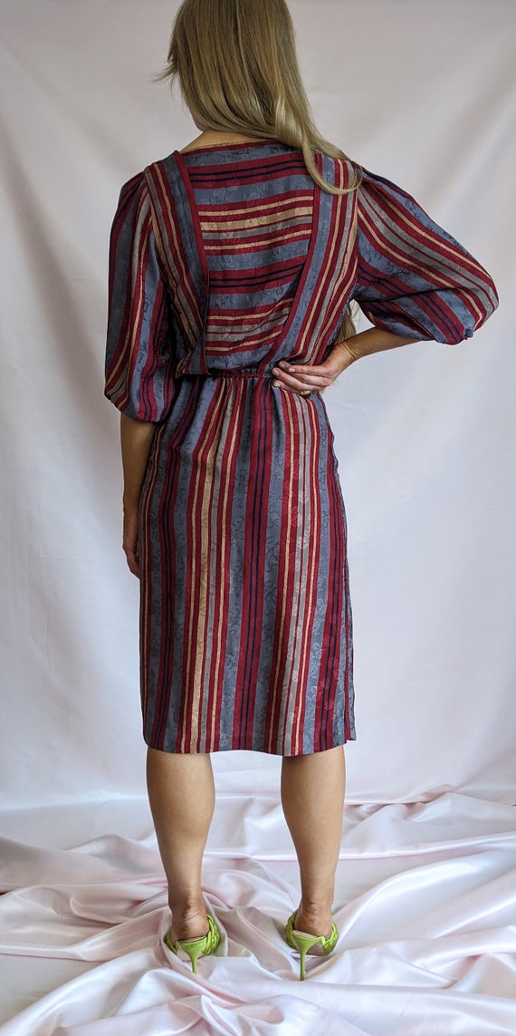 True vintage 1970s satin finish striped midi visc… - image 9