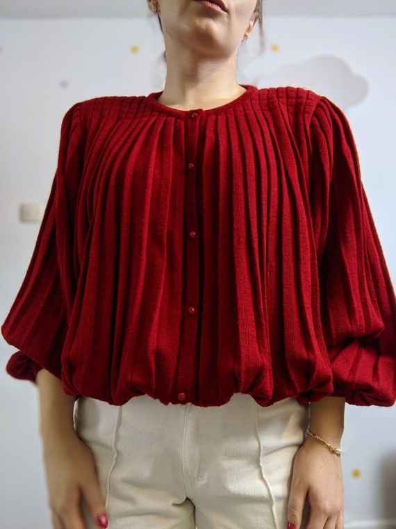 Vintage unique pleated buttoned burgundy jumper