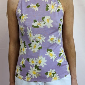 True vintage Y2K 2000s Moschino 100% wool lilac sleeveless top with floral daisy pattern quirky cute pastel chic size S/ XS image 4