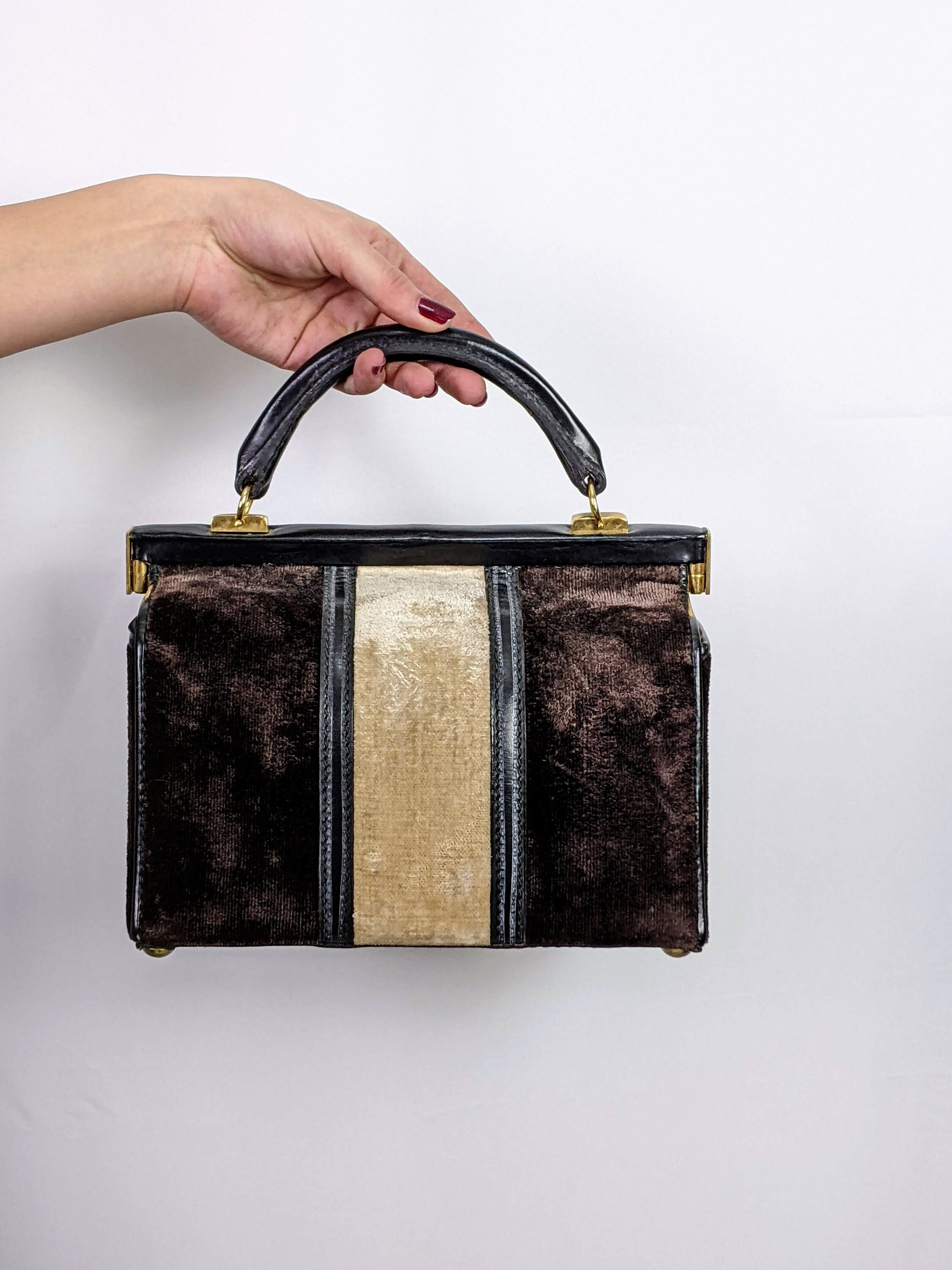Roberta di Camerino vintage 伊製 ポーチ IVORY Roberta di Camerino vintage 伊製 ポーチ IVORY