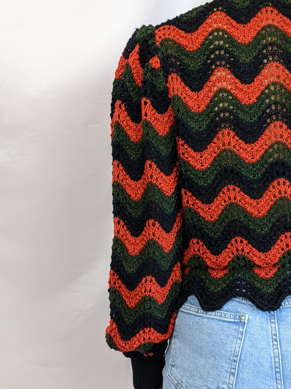 True vintage 1980s hand knitted zig zag green bla… - image 7