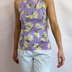 True vintage Y2K 2000s Moschino 100% wool lilac sleeveless top with floral daisy pattern quirky cute pastel chic size S/ XS image 2