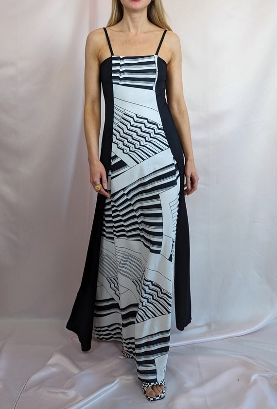 black and white abstract maxi dress Black Floral Print Open Back Dress - Maxi Dresses