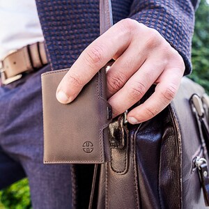 Monedero de piel con cremallera • Monedero marrón, negro, carbón y coñac • Monedero triple para hombre y mujer • Monedero artesanal pequeño y minimalista • Verona