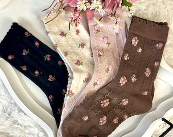 4 Pair Bundle Floral socks  with Wish Bracelet, Cute Rosebud Patterned Crew Socks Gift Bag Set, Coquette Grandmillennial Apparel for Her