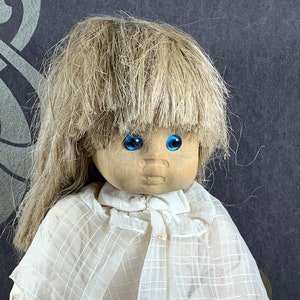 Very beautiful, unique, handmade vintage Michelangeli doll with wooden face and blue glass eyes - in good condition - DVSPOP