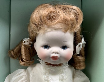 Real vintage, this 45 Denise - Zanini & Zambelli - porcelain doll - 80s - made in Italy - collection doll - fashion doll - DVSPOP