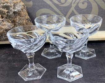 Set of 4 beautiful crystal champagne glasses - vintage - excellent condition - DVSKRIS