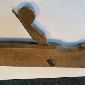Antique wooden plow plane / grooving plane from the 19th century – wooden carpenter's tools / joiner's tools / rustic decoration