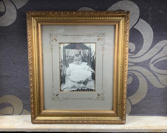 Antique romantic gold photo frame - photo frame to hang - with photo