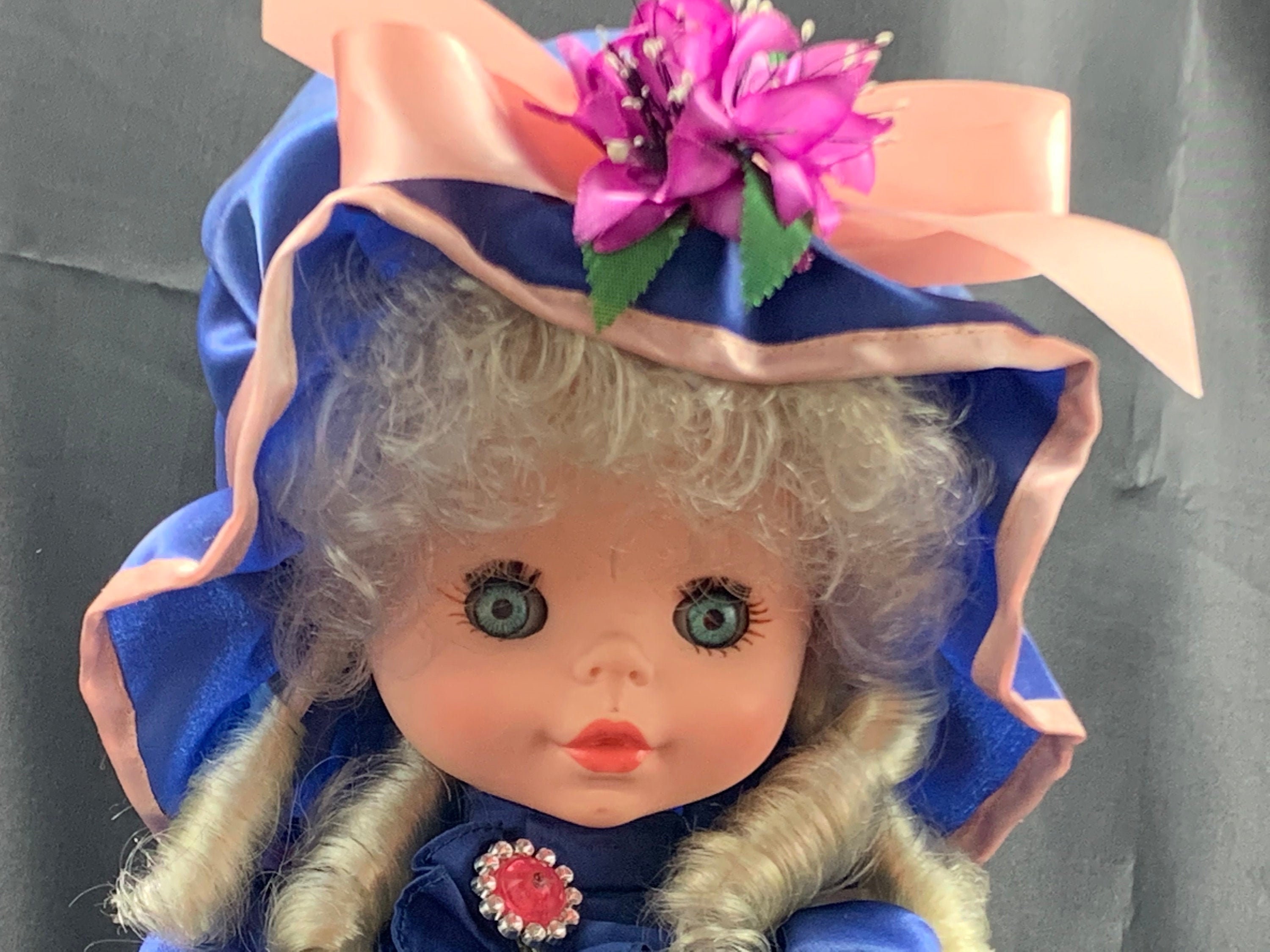 ヴィンテージ　イタリア製人形　ドール　FIBA社製 Vintage Fiba Collector Doll - Etsy