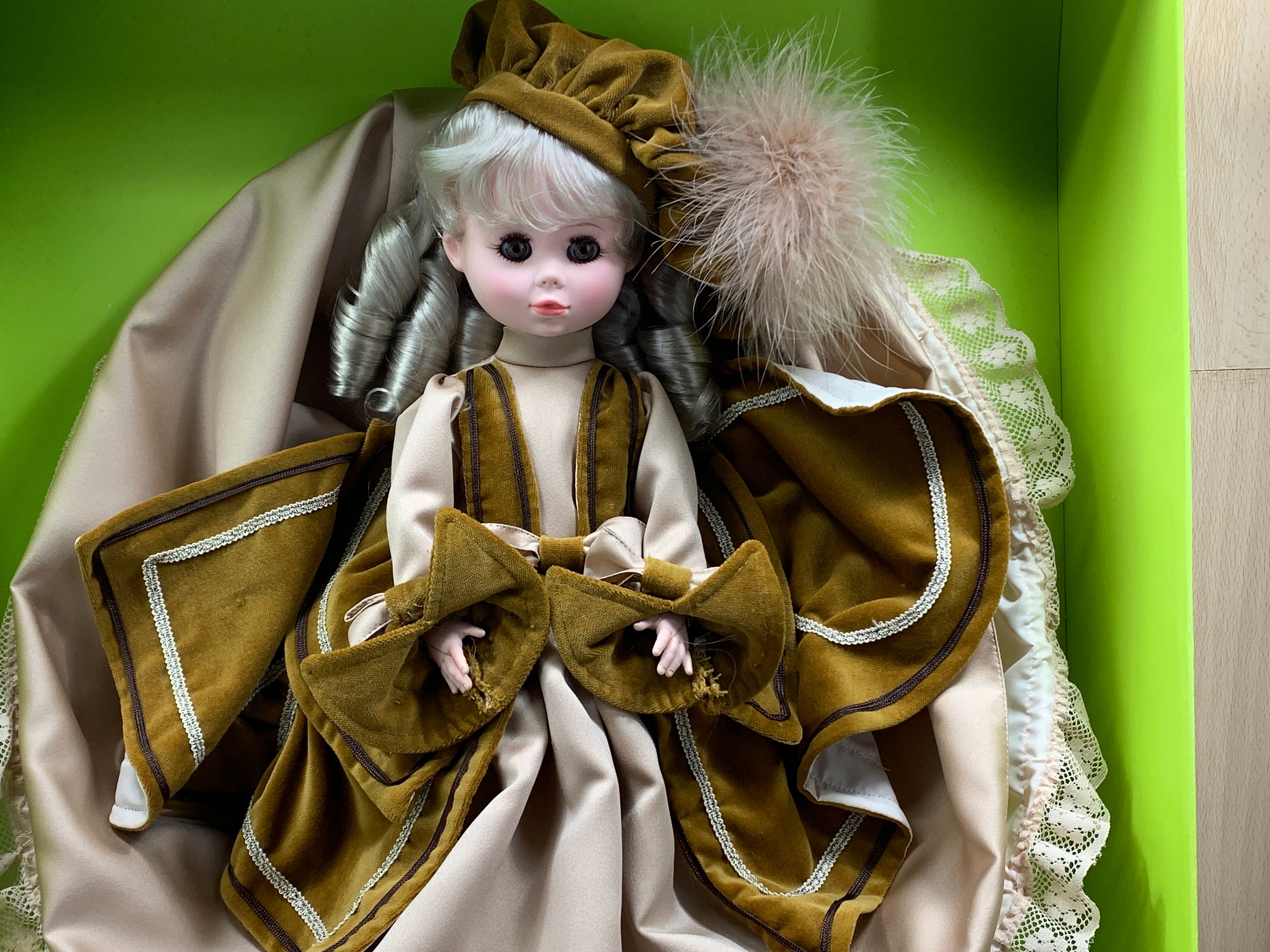 POUPEE ZZ ZANINI ZAMBELLI DE 57 CM chatains auburn yeux marrons