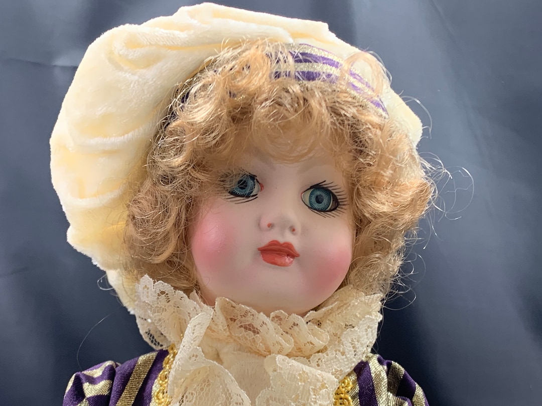 Handmade Porcelain Doll by Valencian Sculptor Ramón Inglés, - Full 