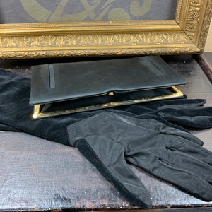 Abendtasche aus den 1940er Jahren mit langen schwarzen Handschuhen – Great Gatsby-Stil – Charleston-Stil