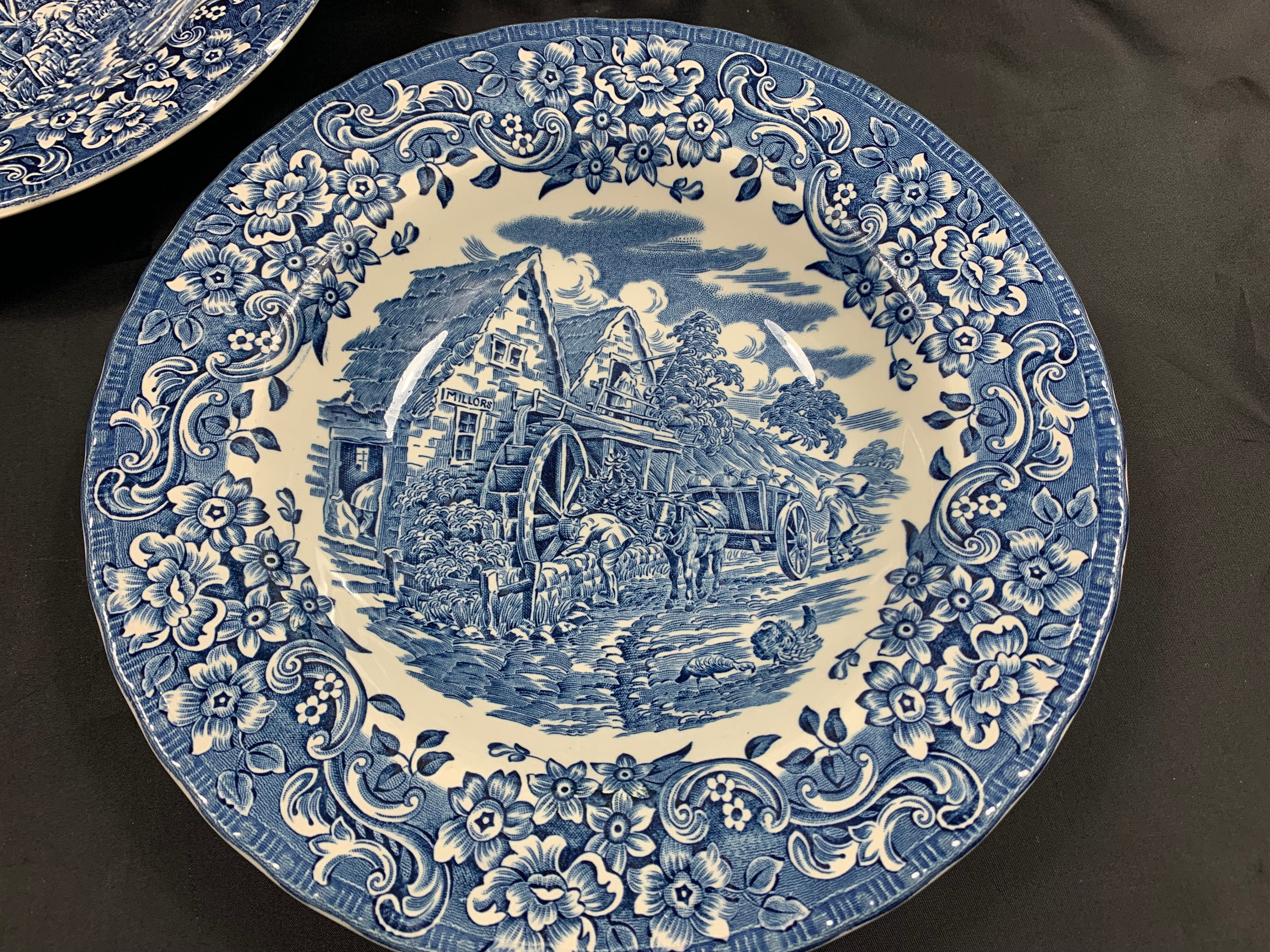 Royal Tudor Wareコーチングタバーン セット5絵皿