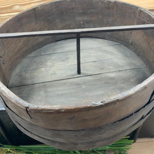 Exceptional 250-year-old grain meter from 1792 - wooden barrel for measuring the amount of grain without a scale - Excellent condition