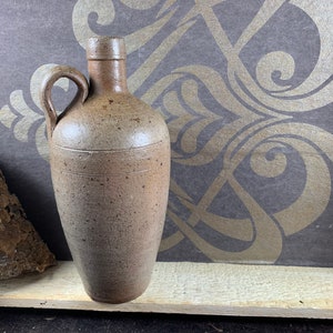 Very nice vintage earthenware water jug of 23 cm (9.4 inch) high - MINT