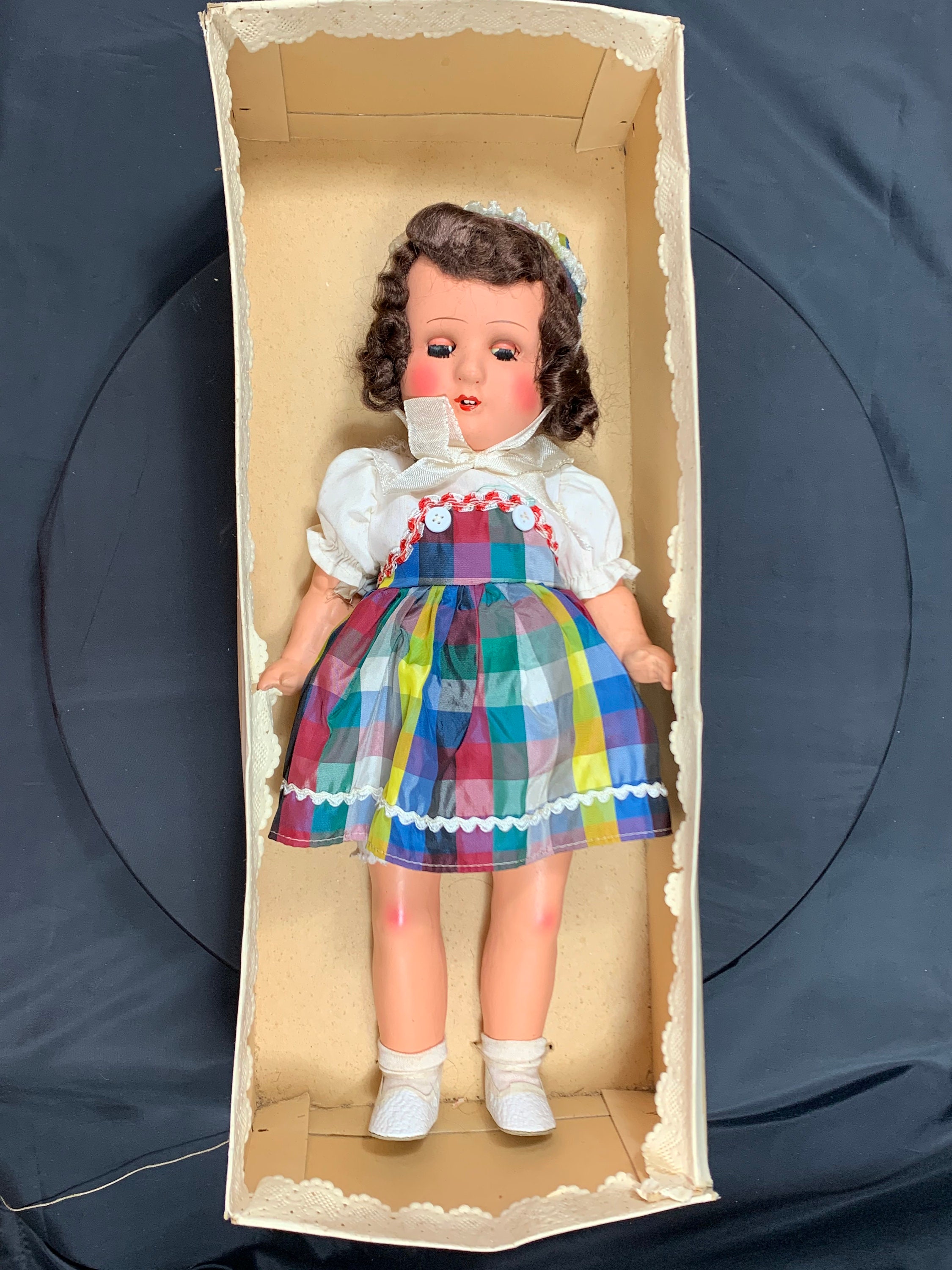 Wo Kann Ich Alte Puppen Schätzen Lassen Sehr alte Puppe aus Pappmaché, aber in neuwertigem Zustand 1950 14,7