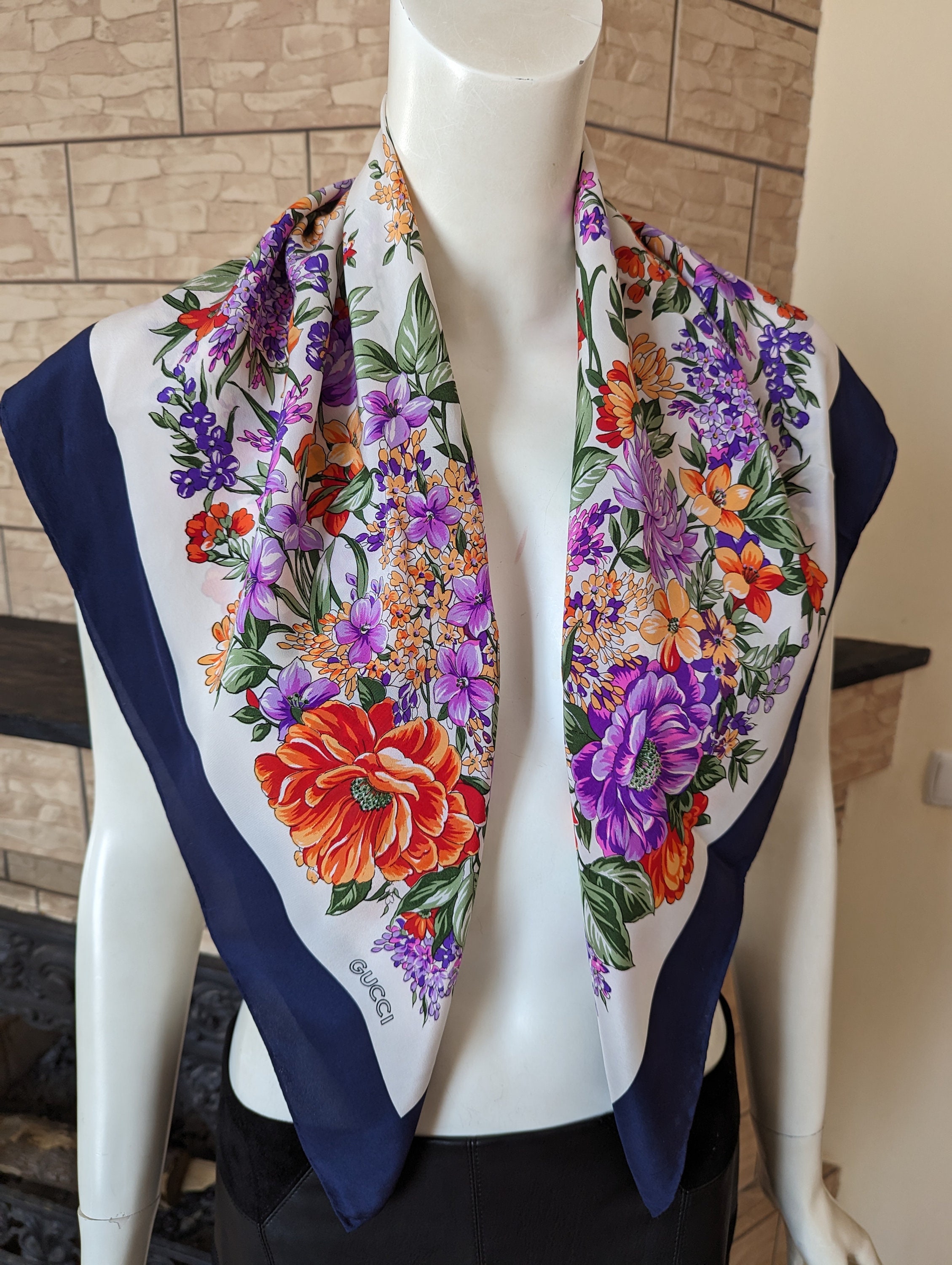 GUCCI Scarf Silk Vintage Floral Print 85cm*86cm - Etsy GUCCI Scarf Silk Vintage Floral Print 85cm*86cm - Etsy