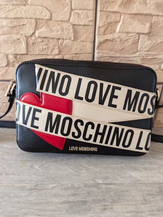 Moschino leather logo shoulder bag hotsell