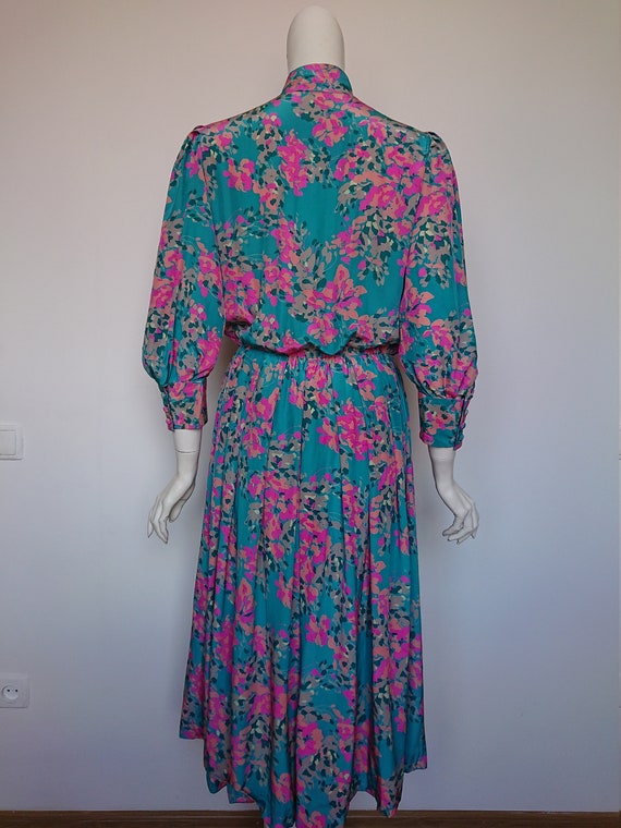 Vintage Women Silk Dress Handmade Floral Print Pu… - image 7