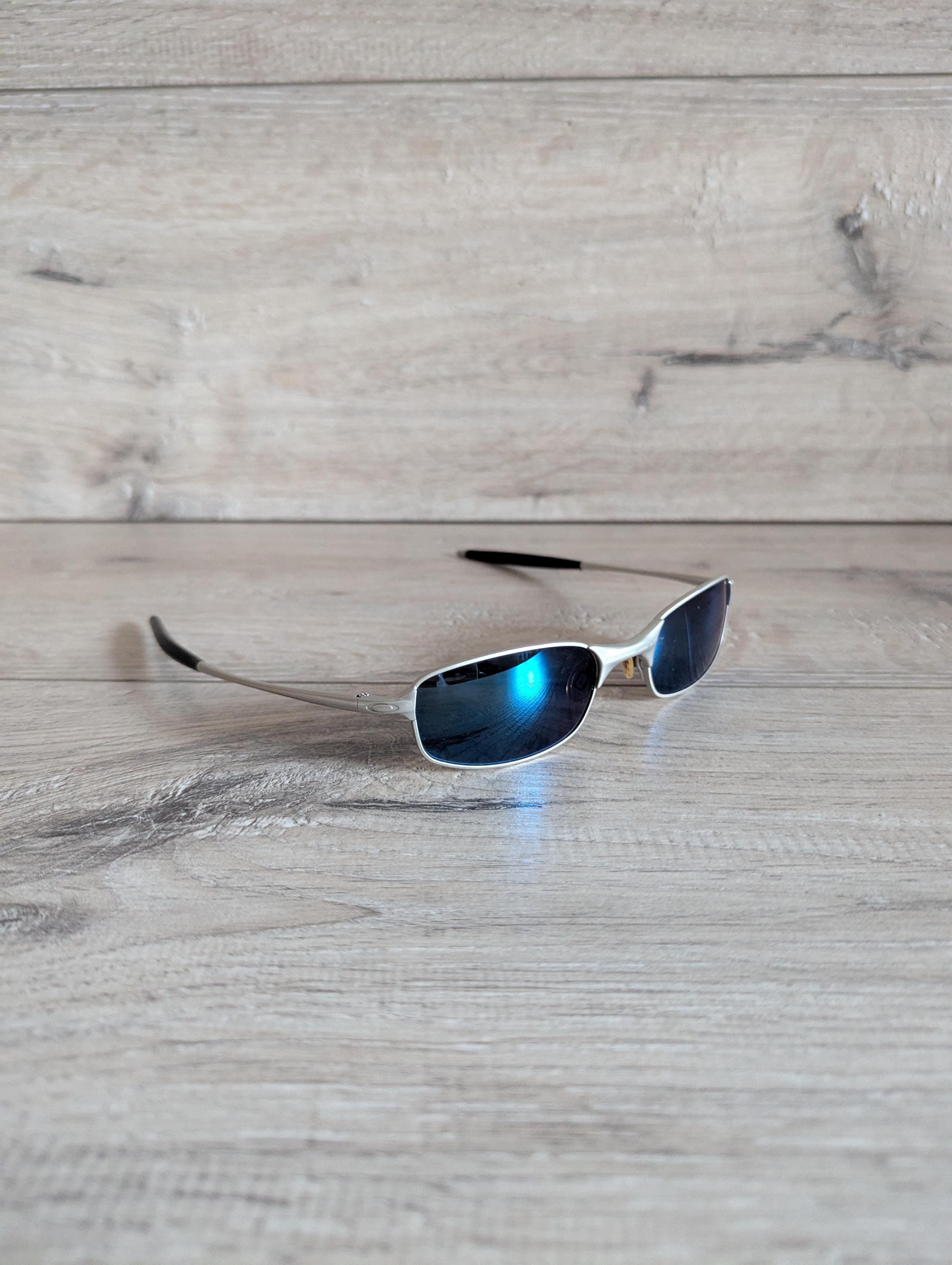 Oakley Square Wire 2.0 Silver Ice Iridium Sunglasses Spring Oakley Square Wire 2.0 Silver Ice Iridium Sunglasses Spring