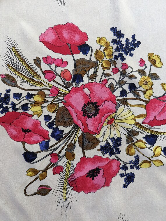 GUCCI Vintage Scarf Silk Floral print  85cm*83cm - image 9