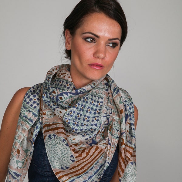 Foulard en pure soie naturelle - Motif imprimé