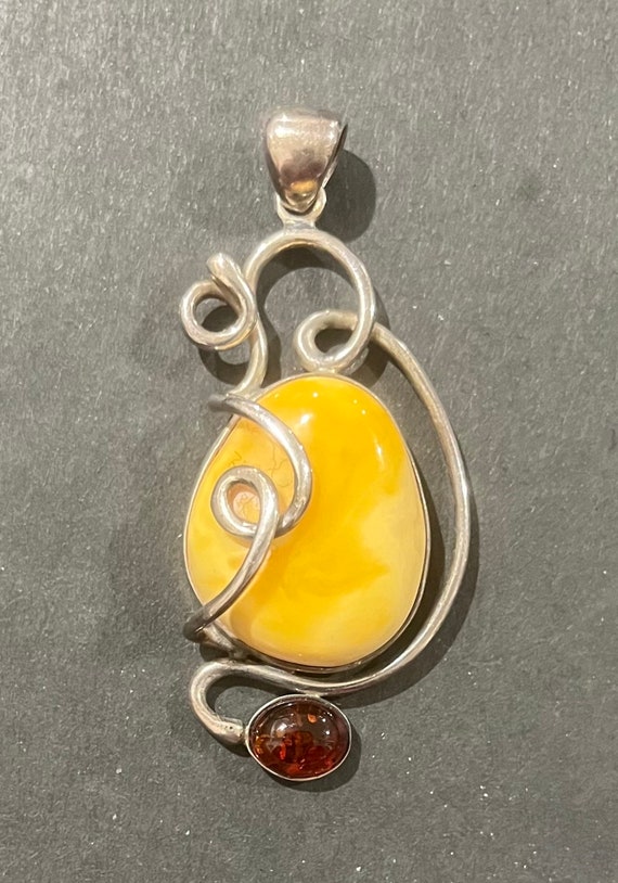 Handcrafted Sterling Silver and Agate and Amber Pe