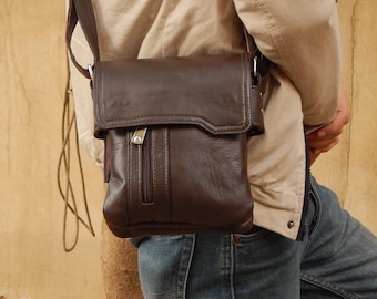 Leather Shoulder Bag, Handmade Crossbody Bag, Everyday Durable Bag, Zippered shoulder bag, Mens purse with a flap, Unique Gift for Him
