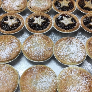 12 Christmas mincemeat pies and tarts