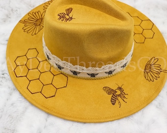 Burned Mustard Yellow Honey Bee Floral Rancher Hat, Vegan Golden Yellow Suede Simple Chic Boho Hat with Burned Bees and Daisies