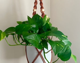 MACRAME PLANT HANGER Rust Terracotta - Plant Holder - Indoor Hanging Plant - Macrame Home Decor -  Boho Style Decor - Plant Lovers Gift