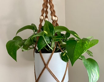 MACRAME PLANT HANGER Caramel Brown Tan - Plant Holder - Indoor Hanging Plant - Macrame Home Decor -  Boho Style Decor - Plant Lovers Gift