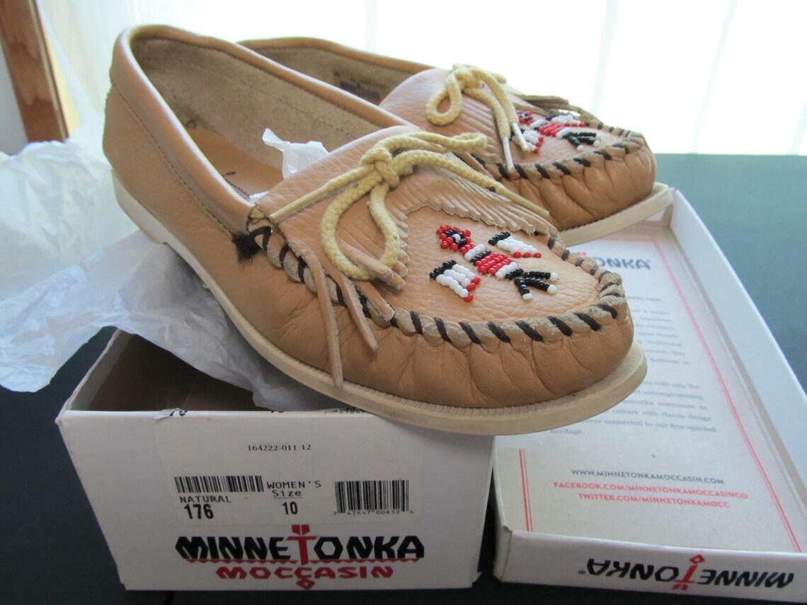 minnetonka thunderbird moccasins clearance