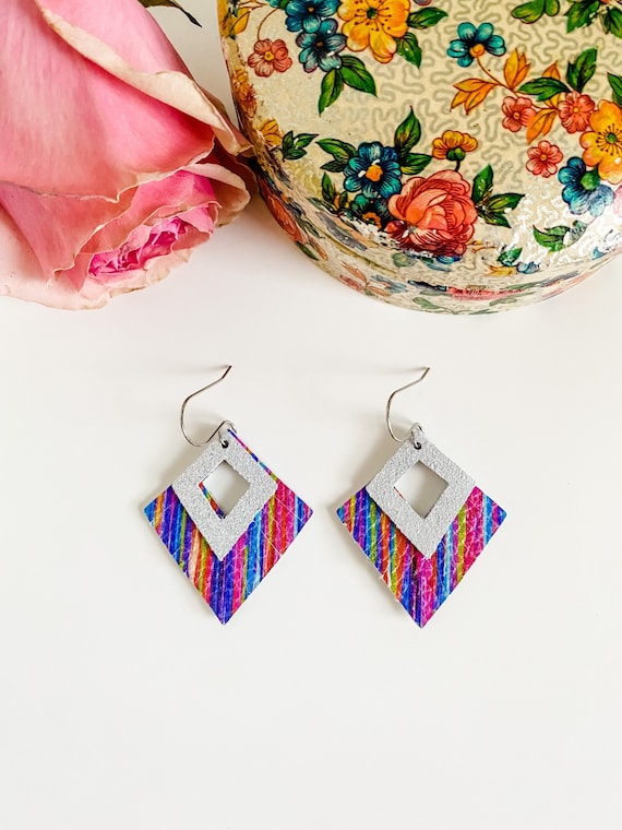Vibrant Serape Stripe Leather Fringe Earrings, Coastal Cowgirl Jewelry, Boho Geometric Earrings