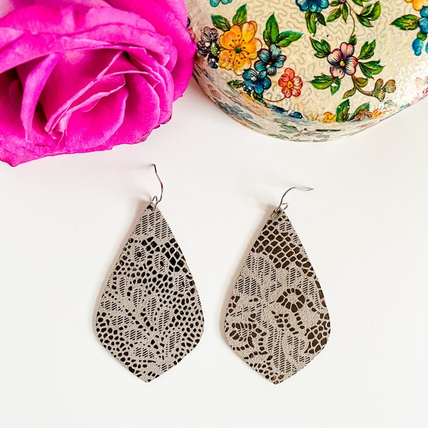 Toupie Earring main image 0