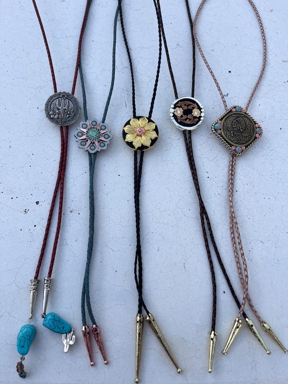 Western Bolo Tie Necklaces, Unique Western Rodeo Jewelry, NFR Outfits, Statement Concho Bolo Necklace