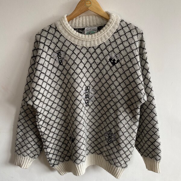 Vintage 80s knitted jumper black & white geometric patterned wool knit sweatshirt