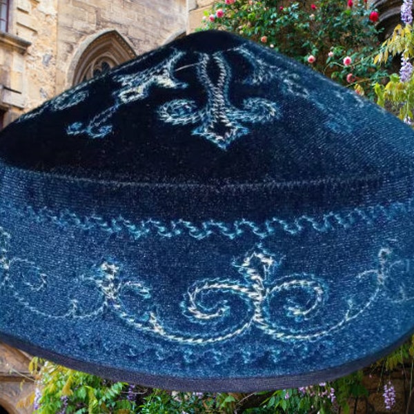 Chapeau traditionnel d'Asie centrale personnalisé utilisé pendant les prières musulmanes. Chapeau national de l'Est. Chapeau d'homme. Chaud et confortable. Attribut musulman