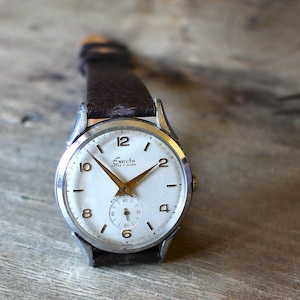 Vintage Exacto Swiss Watch 1950s – Rare Manual Wind 17-Jewel Timepiece – Oversized 36 × 44 mm Case