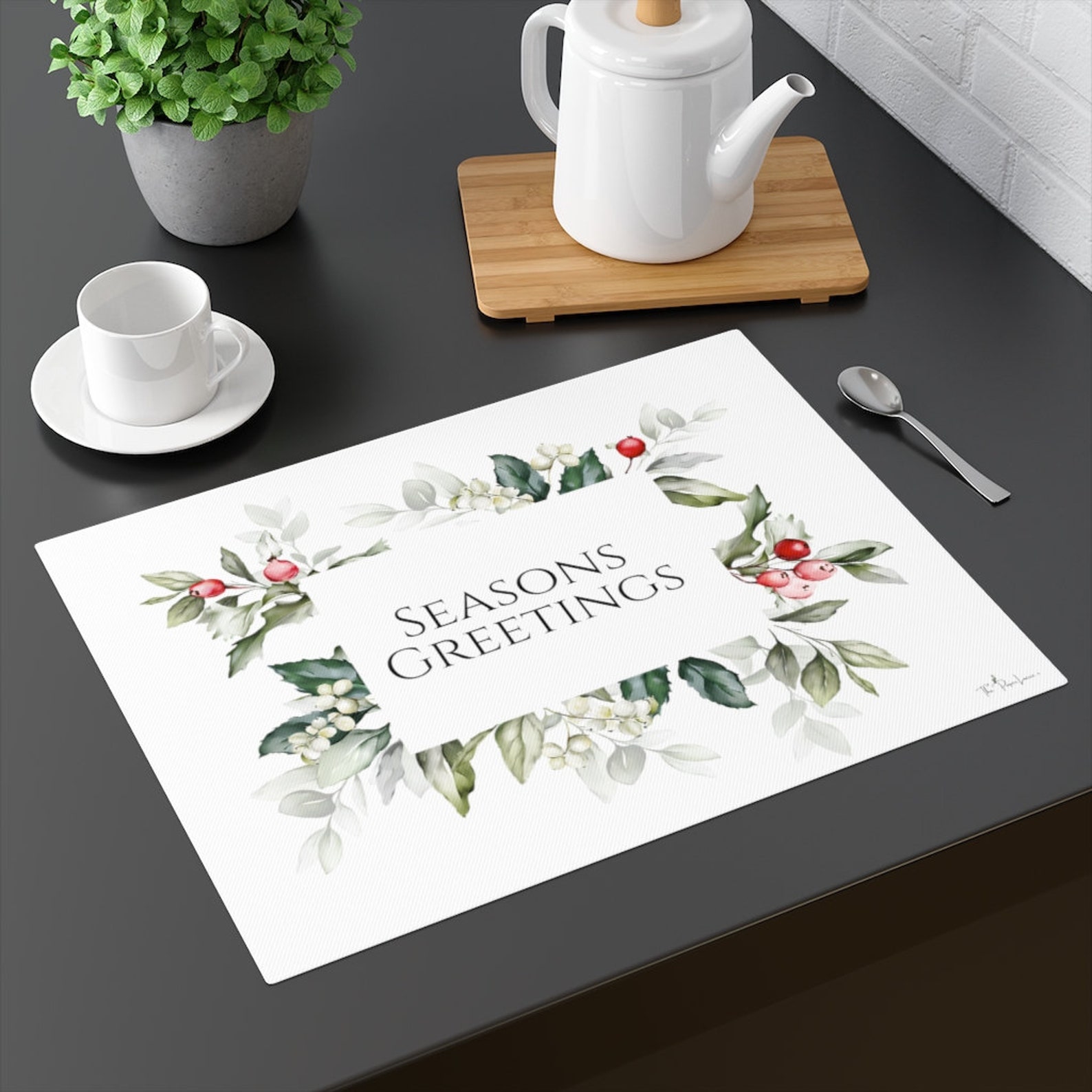 Christmas Berries Placemat, Seasons Greetings Holiday Dining Table