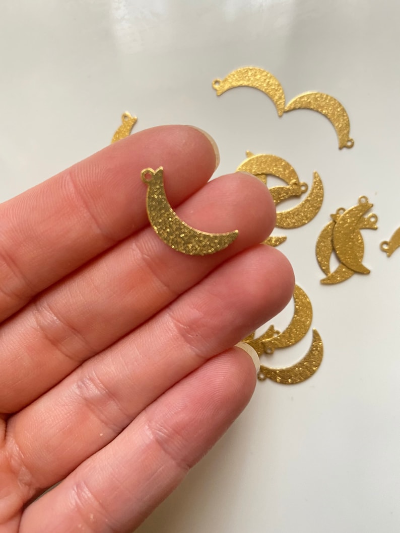 10 pcs Hollow Glittery Crescent moon Half moon Raw brass Pendant Charm Jewellery making Jewellery supplies Earrings making